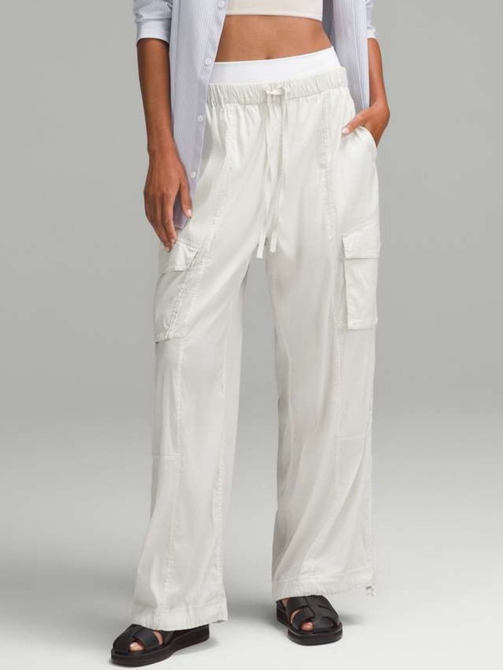 Lululemon Lightweight Adjustable MR Cargo Pant Bone Activewear Baggy XS NWT
